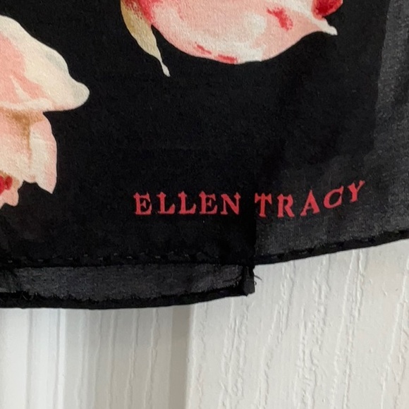 ELLEN TRACY SILK SCARF NWOT - Picture 2 of 4